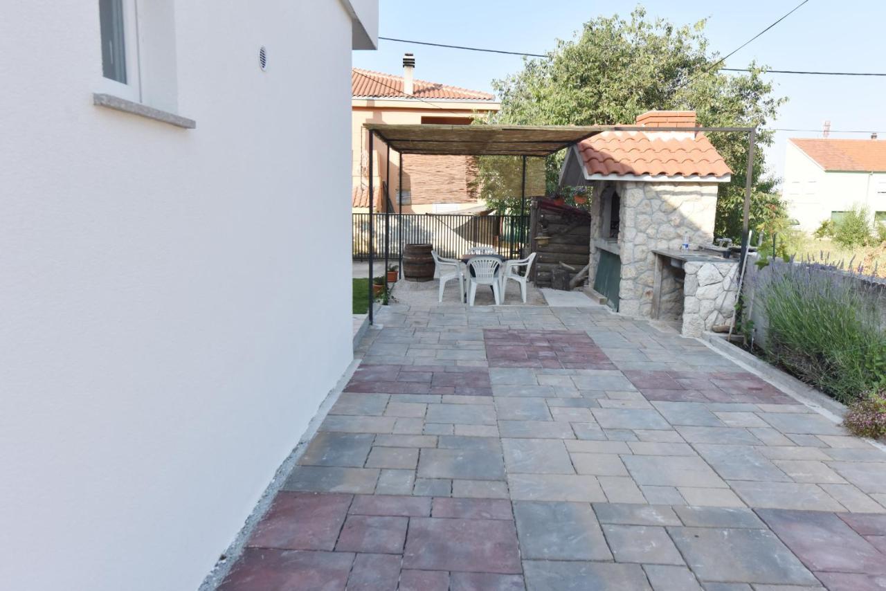 Lea Apartment Sibenik Bagian luar foto