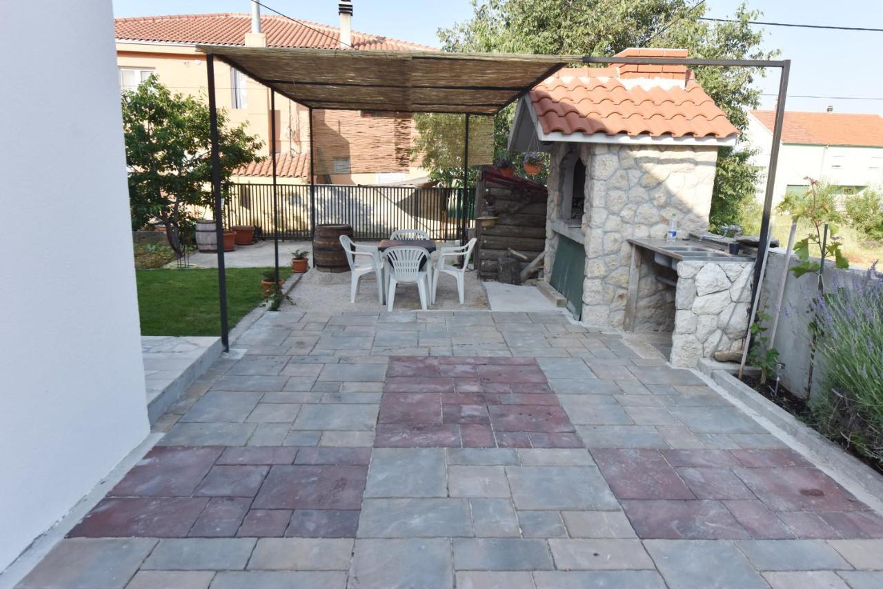Lea Apartment Sibenik Bagian luar foto