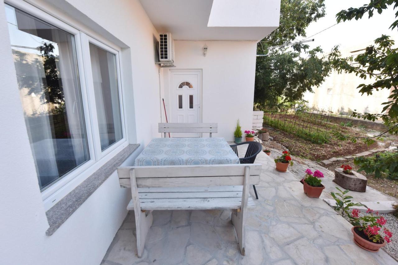 Lea Apartment Sibenik Bagian luar foto